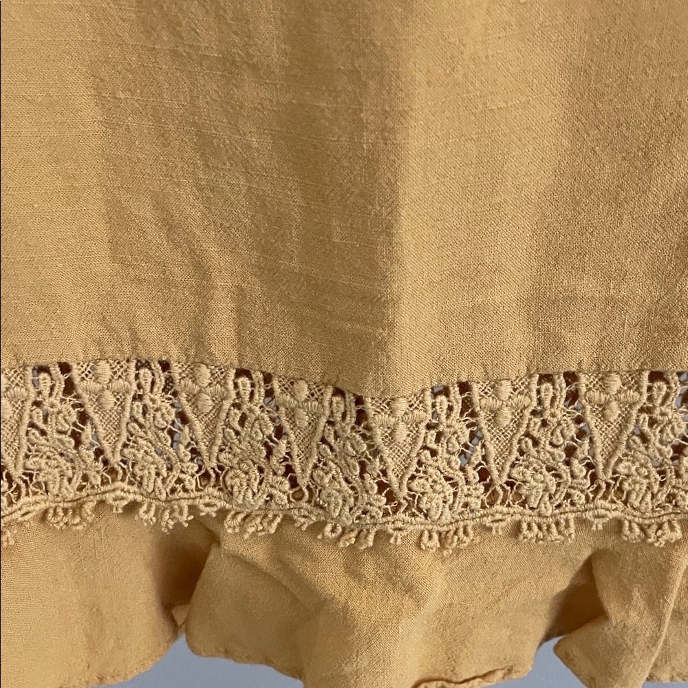 Heartloom Golden Lace Blouse - Picture 7 of 9